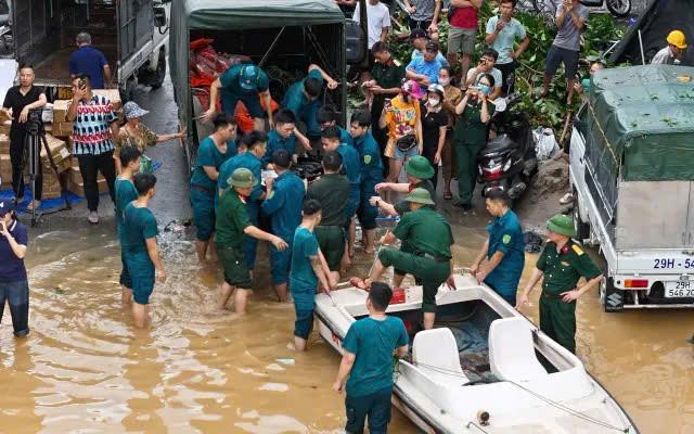 Tạp chí Diễn đàn Doanh nghiệp tổ chức chương trình Đồng hành yêu thương